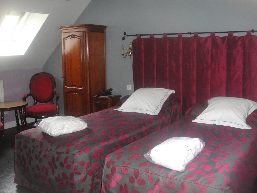 Hotel L' Ecu Montbard Rom bilde