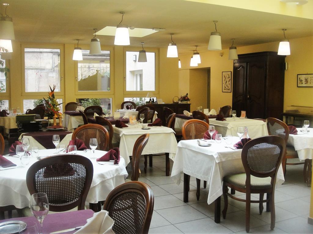 Hotel L' Ecu Montbard Eksteriør bilde